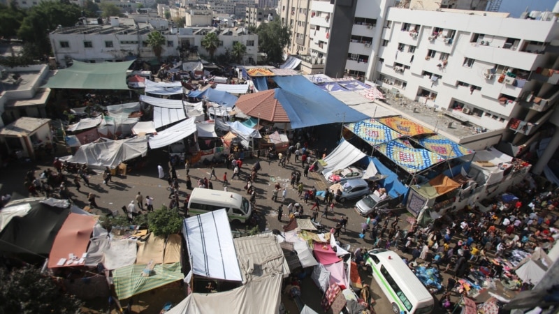 Mijëra persona largohen nga një spital ku po strehoheshin në Gazë