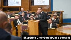 Premiejr Spajić tokom premijerskog sata u Skupštini Crne Gore