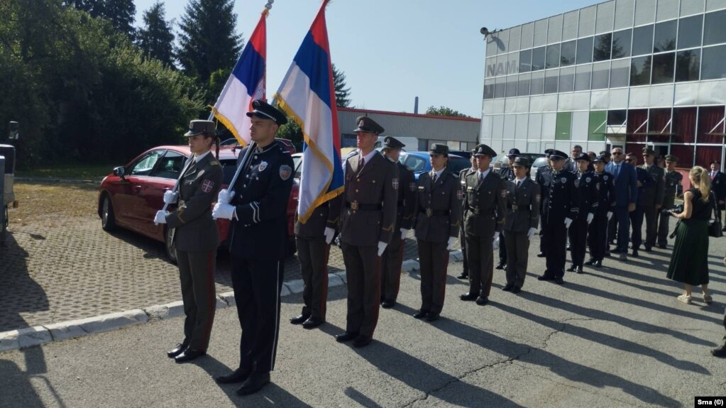 Studenti Kriminalističko-policijskog univerziteta i kadeti Vojne akademije u Beogradu uoči defilea, Prijedor, 7. jul 2024.