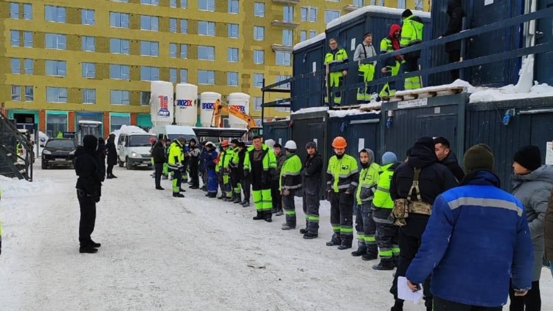 Санкт-Петербургдан 400дөн ашык мигрант күчтөп чыгарылат  