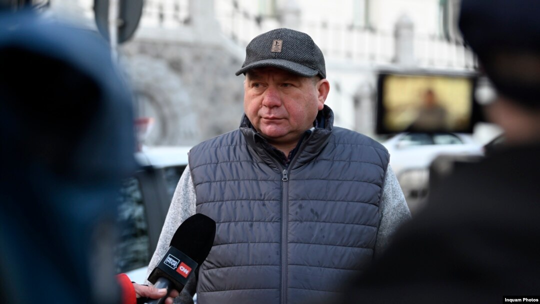 Laszlo Sandor este administratorul companiei care făcea lucrări de canalizare în imediata apropiere a căminului prăbușit.