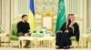 Президент Украины Владимир Зеленский и наследный принц Саудовской Аравии Мохаммед бин Салман (архив, февраль 2024)