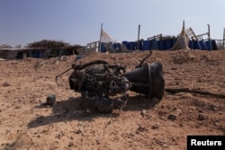 Уламки ракетного двигуна від ракети, збитої над Ізраїлем його силами ППО поблизу Араду. 14 квітня 2024 року