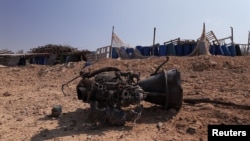 قطعه‌ای از ضدموشک دفاعی اسرائیل که به محل زندگی یک خانواده اصابت کرد