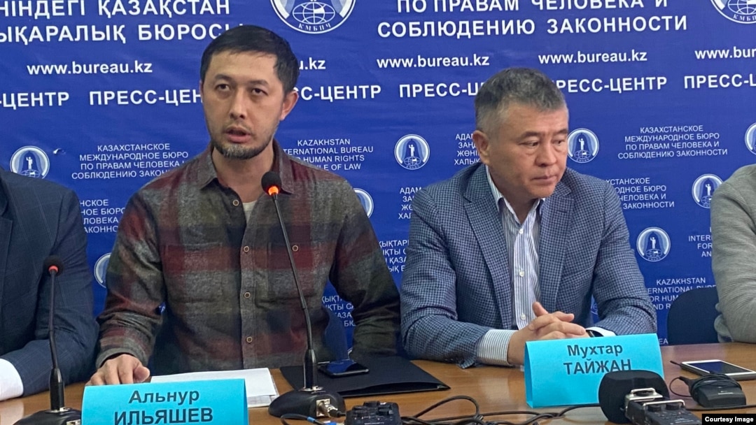 Гражданский активист Альнур Ильяшев (слева)