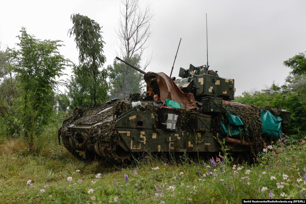 За даними Міністерства оборони США, станом на 13 червня безпекова допомога Сполучених Штатів Україні передбачала надання понад 120 бойових машин піхоти Bradley
