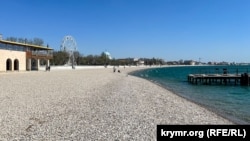 Набережная имени Терешковой в Евпатории, Крым, 9 апреля 2024 года