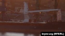 Сухогруз SAN COSMAS в порту Феодосии, 28 декабря 2023 года