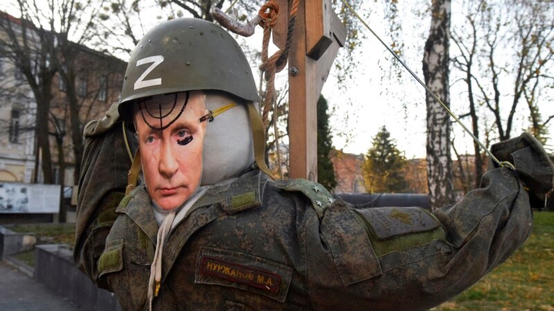 Есть ли повод думать, что Путин может выиграть войну? Эксперты объясняют, для кого написан текст The Economist