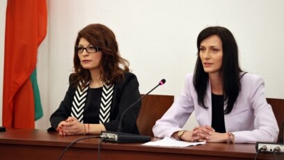 Председателката на парламентарната група на ГЕРБ Десислава Атанасова е политикът