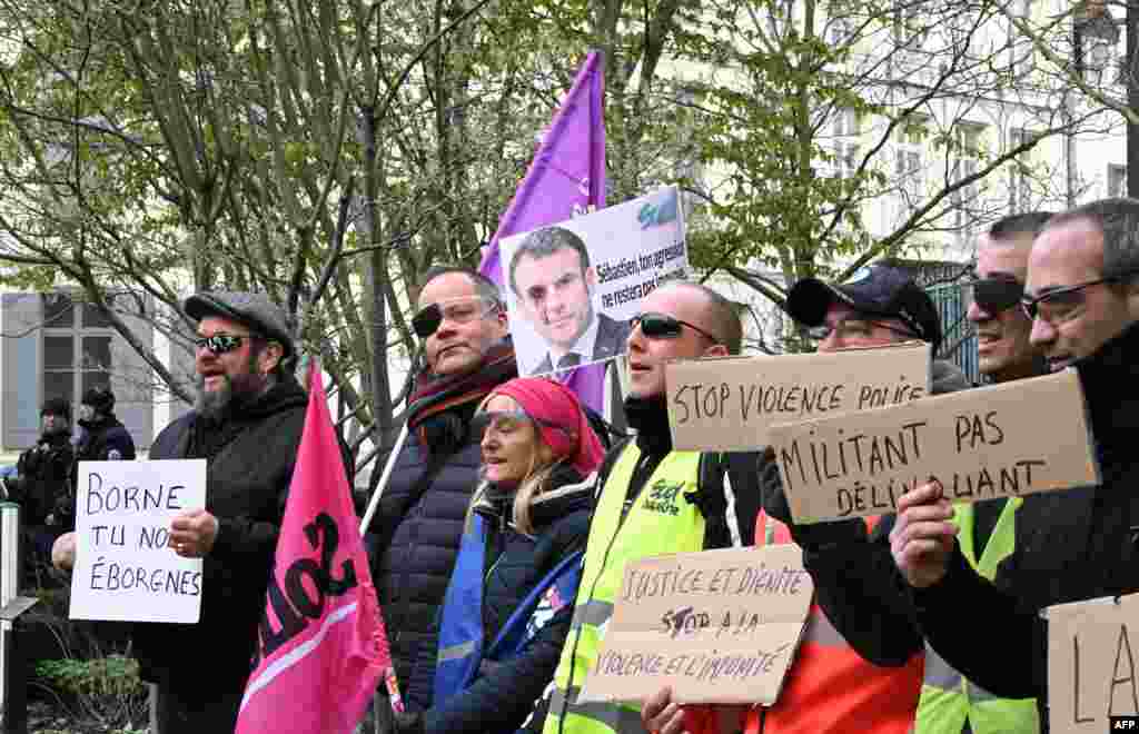 ФРАНЦИЈА -&nbsp;Уставниот совет на Франција ќе донесе одлука за уставноста на реформата на пензискиот систем в петок, на 14 април, седум дена пред крајниот рок, се вели во денешното соопштение на тој влијателен државен орган.