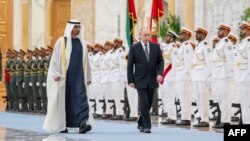 Президент ОАЕ шейх Мохаммед бен Заїд аль Нагаян та президент Росії Володимир Путін. Абу-Дабі, ОАЕ, 6 грудня 2023 року