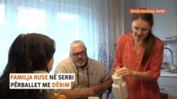 “S’na ka mbetur gjë në Rusi”: Familja ruse kërcënohet me dëbim nga Serbia