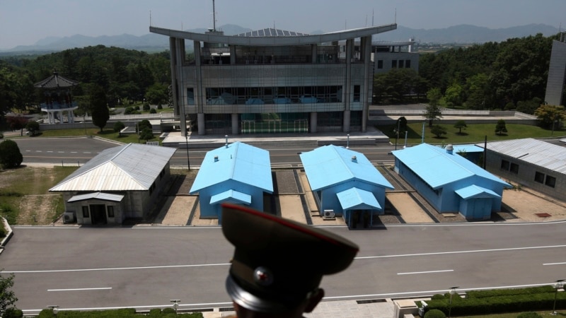 КНДР строит укрепления в демилитаризованной зоне 