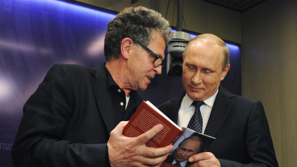 The publishing house stopped selling the German journalist’s books about Putin