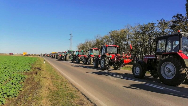 Četvrti dan protesta poljoprivrednika u Srbiji uz duže blokade puteva