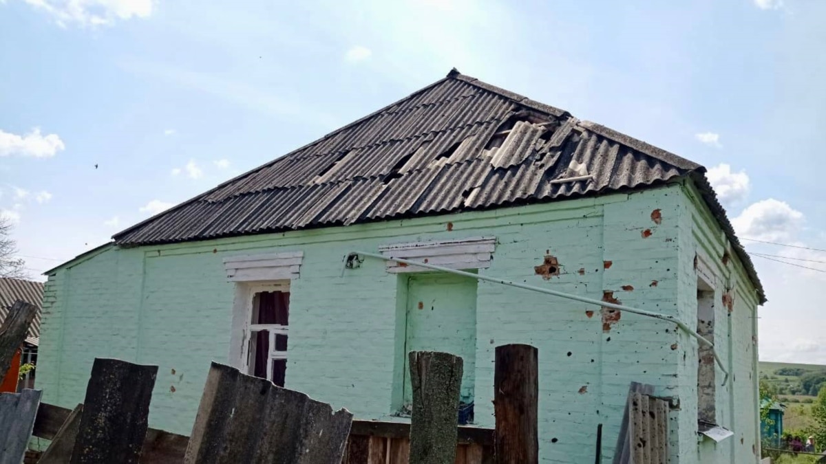 The Belgorod governor called on a number of residents to “temporarily leave their homes”