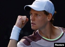  Яник Синер след полуфинала на откритото състезание на Австралия, 26 януари 2024 година 