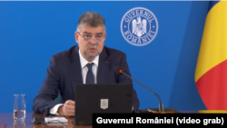 Guvernul vorbește de creșterea veniturilor, de bani mai mulți pentru educație și sănătate, în timp ce Consiliul Fiscal atrage atenția că România se află pe buza prăpastiei. În imagine, premierul Marcel Ciolacu prezidează ședința de Guvern. 