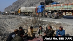 د افغانستان- پاکستان ترمنځ د یو شمېر سوداګریزو موټرو چلوونکي