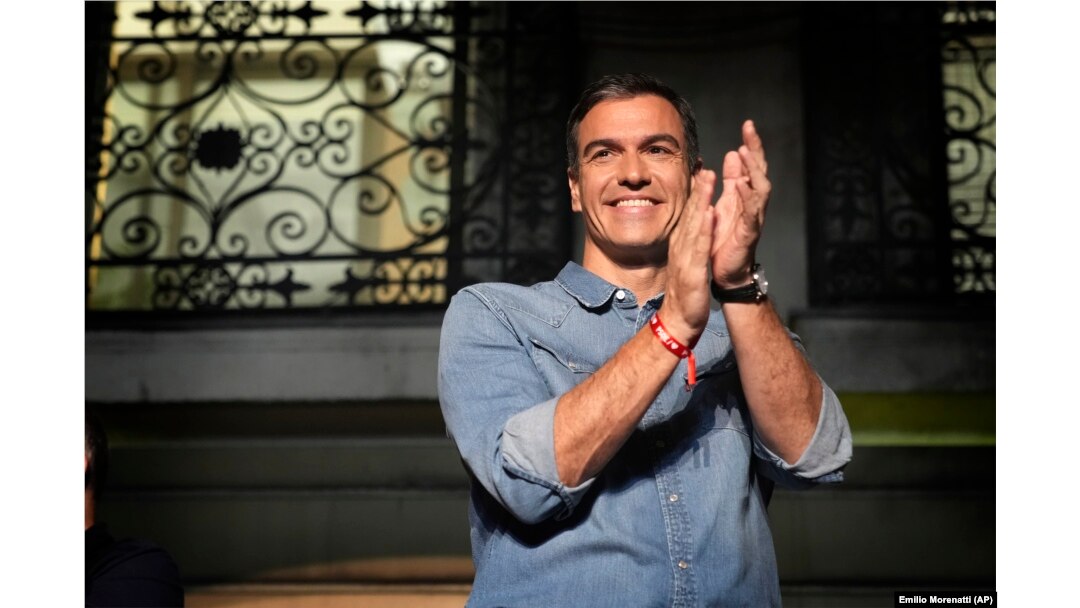 Partidul premierului Pedro Sanchez (foto) a ieșit pe locul doi, dar rezultatul e mult mai bun decât se așteptau socialiștii - forțele de dreapta plus extremă dreapta din Spania nu pot forma o majoritate.