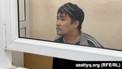 Юрист Аслан Утепов во время вынесения приговора, Уральск, 23 мая 2023 года
