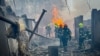 Пожежники працюють на місці російського ракетного удару в Одесі, Україна, 15 березня 2024 року