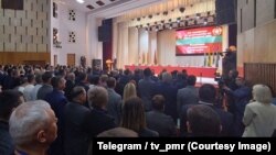 Imagine de la congresul așa-numiților „aleși locali de toate nivelurile” din Transnistria la care a fost adoptată o rezoluție în care autoritățile moldovene sunt criticate pentru „presiuni” și au fost cerute parlamentului Rusiei „măsuri pentru protejarea” regiunii transnistrene.