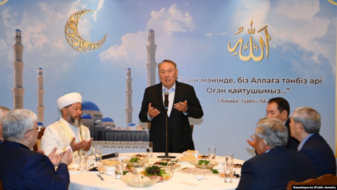 Former Kazakh President Nursultan Nazarbaev speaks at the wake of his younger brother Bolat in Astana on November 18.