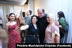 Edilul Ion Ceban, alături de mai mulți moldoveni la concertul organizat de primăria Chișinău la Milano.