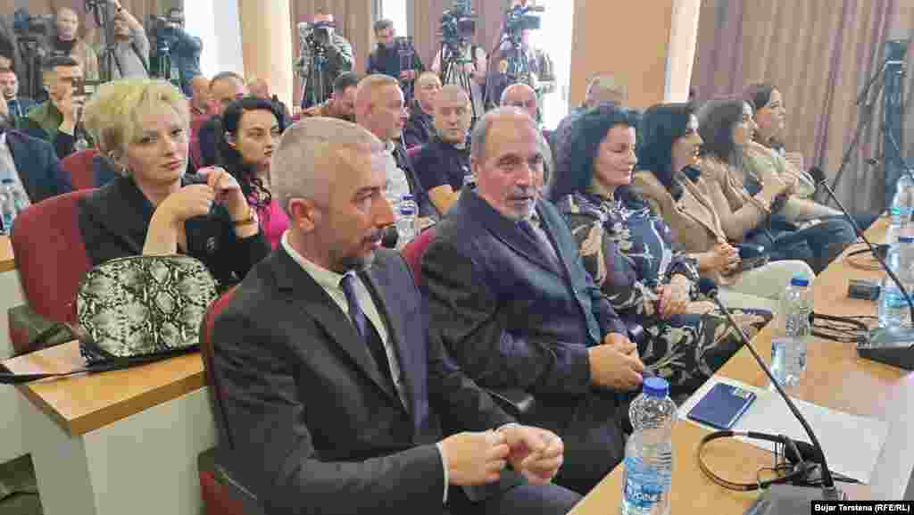Erden Atić (Atiq) položio je u petak, 19. maja zakletvu kao novi gradonačelnik Severne Mitrovice.
