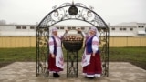 Скульптура ў выглядзе кошыка бульбы. Ілюстрацыйнае фота
