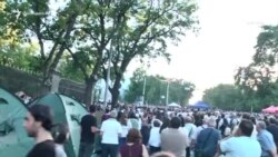 «Ակնհայտ էր, որ լուսաձայնային նռնակն ընկնում է աշխատող լրագրողների ուղղությամբ». Աշոտ Մելիքյան