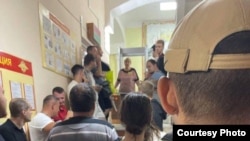 Черга у військкоматі в Калінінграді, фото ілюстративне