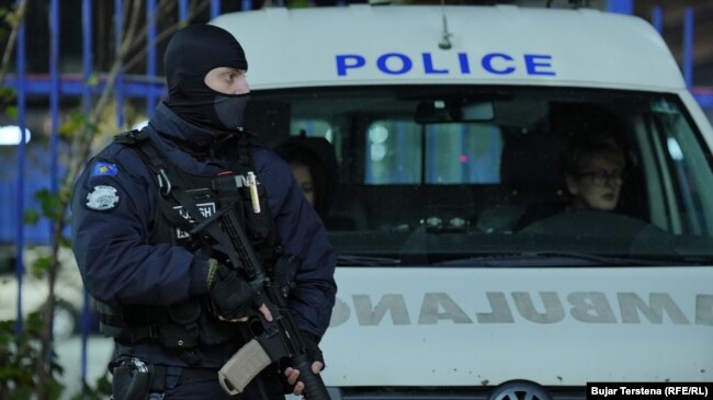 Policia tha se do ta bëjë kontrollimin e turmave të mundshme para, gjatë dhe pas ndeshjes jo vetëm pranë stadiumit, por në gjithë qytetin
