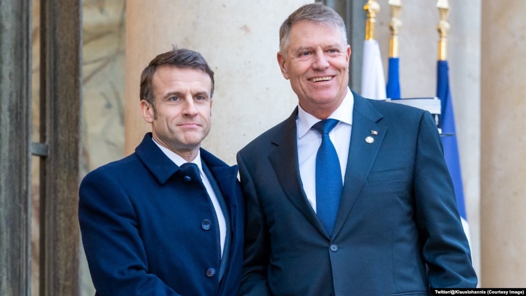 Președintele Klaus Iohannis se află la Paris la o întâlnire de lucru inițiată de președintele Franței. 