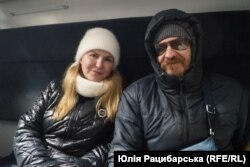 Юлія та Володимир Сергієнки з України їдуть до Норвегії, Дніпро, лютий 2024 року