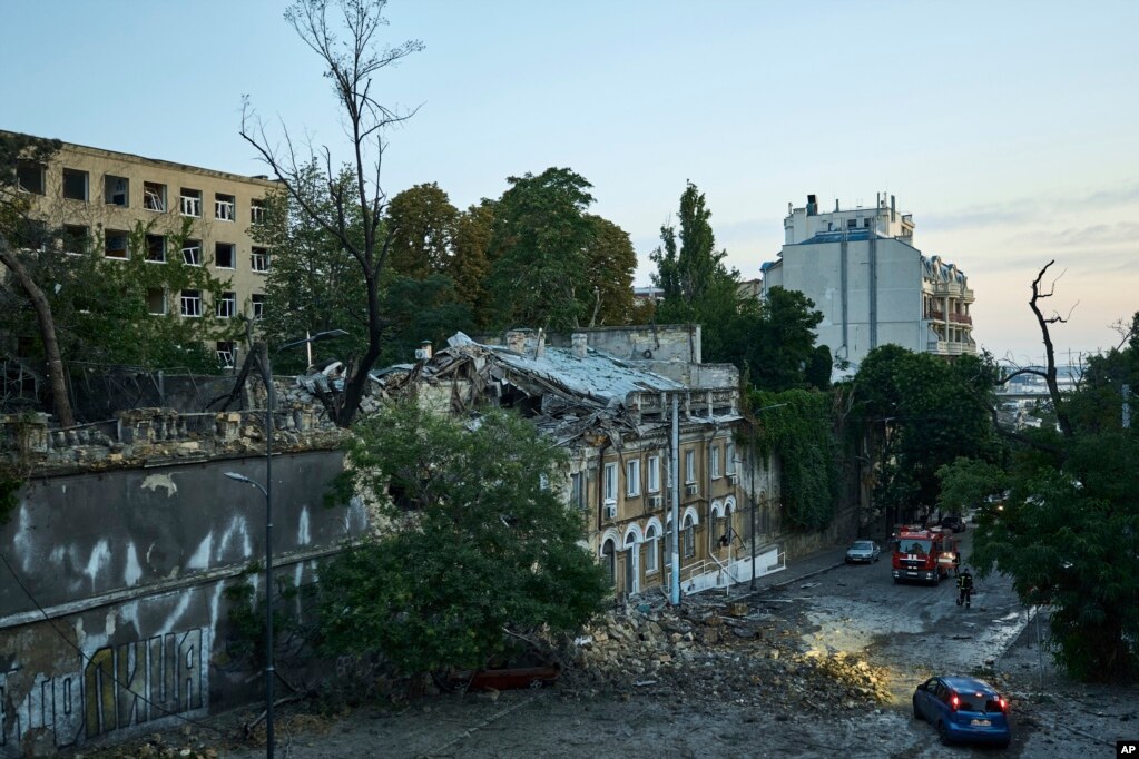 Il comando dell'aeronautica militare ucraina ha riferito che 19 missili di cinque diversi tipi sono stati lanciati sulla città.  Secondo quanto riferito, 9 di loro sono stati picchiati