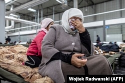 Беженцы в центре временного размещения в Польше
