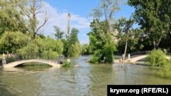 Затопленные мосты через реку Салгир. Крым, 2 июня 2023 года