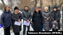 Родственники 11 заключенных под стражу журналистов, Бишкек. 26 января 2024 г.