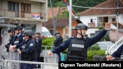 Policë kosovarë në Zubin Potok, 31 maj 2023.