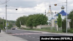 Drumul din satul Bulboaca a fost renovat înaintea summit-ului Comunității Politice Europene care va fi găzduit de R. Moldova la 1 iunie. 