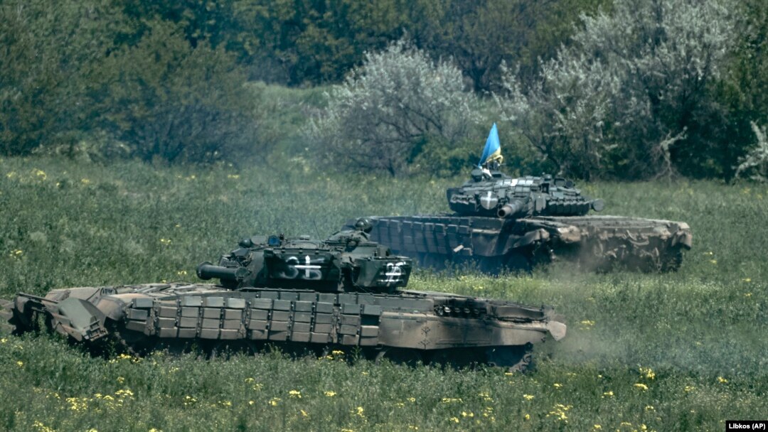 Украинские танки под Бахмутом, 12 мая 2023 года
