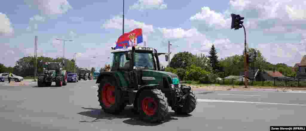 Poljoprivrednici su potom iz Bavaništa krenuli u pravcu Beograda.