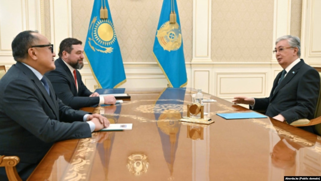 Kazakh President Qasym-Zhomart Toqaev meets co-founders of Kaspi.kz, Vyacheslav Kim and Mikheil Lomtadze, in Almaty in January 2024.