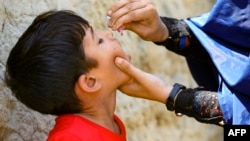Besides vaccines, children will also receive doses of vitamin A to increase their resistance to polio. (file photo)
