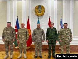 Представители министерств обороны Казахстана, Кыргызстана, Узбекистана, Таджикистана и Азербайджана в Актау. 4 апреля 2024 года.