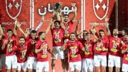 شادی بازیکنان تیم پرسپولیس پس از کسب پانزدهمین جام