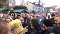 Policija na Cetinju spriječila sukob vjernika Crnogorske pravoslavne crkve